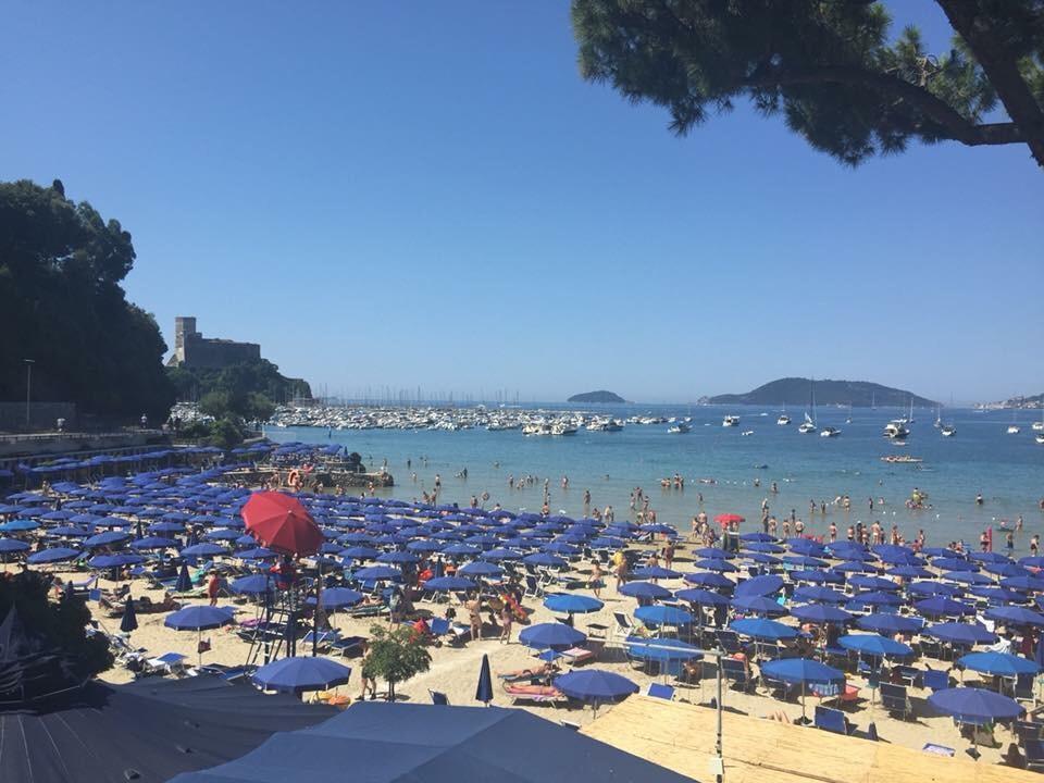 Affittacamere La Baia Di Леричи Экстерьер фото